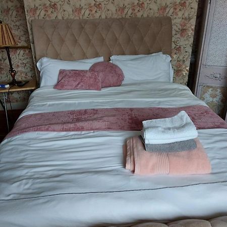 Luglass House Blueball Blue Ball Екстериор снимка